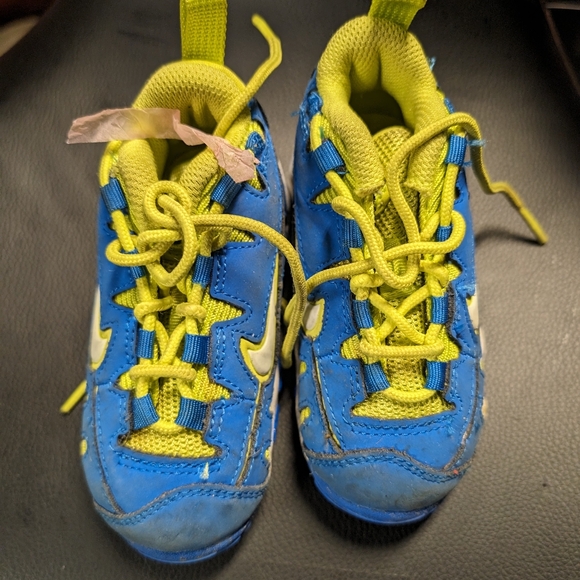 Nike - Picture 2 of 4